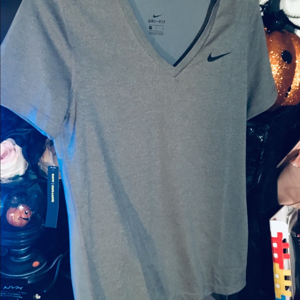 Shirt - Picture 2 of 8
